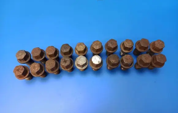Mercedes-Benz E W211 Nuts/bolts M14X15X50