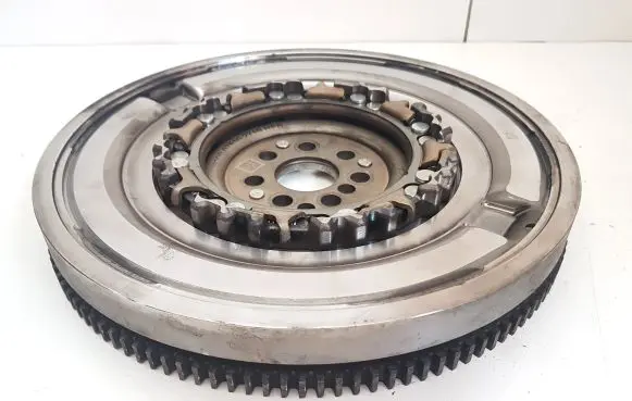 Hyundai i30 Dual mass flywheel 2320007510