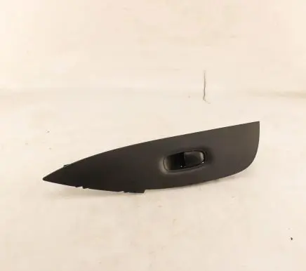 Nissan X-Trail T32 Electric window control switch 809604CE2A