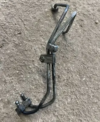 Fuel injector supply line/pipe