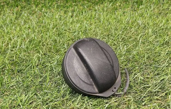Volkswagen Touareg II Fuel tank filler cap 7P0201553B