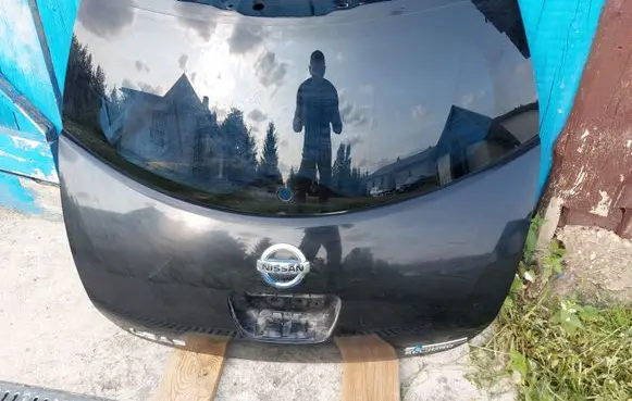 Nissan Leaf I (ZE0) Tailgate/trunk/boot lid