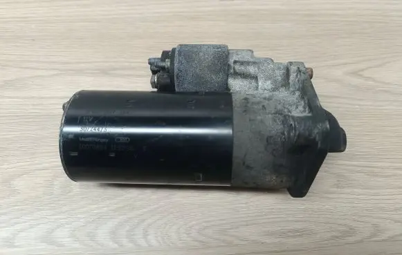 Volvo V70 Starter motor 30724473 20070804 0001109264