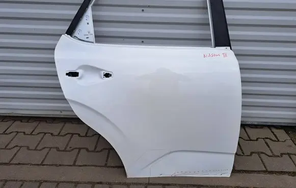 KIA Soul Rear door 
