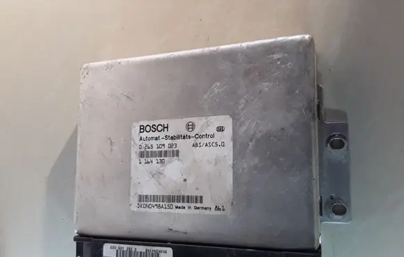 BMW 7 E38 ABS control unit/module 0265109023