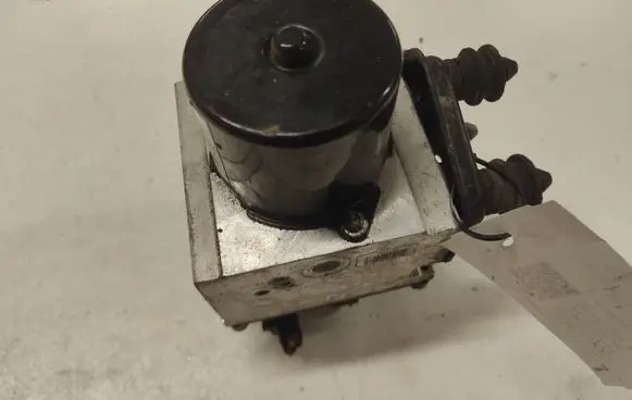 Volkswagen PASSAT B6 ABS Pump HC82500920DEK Y41760322 3C0614109P