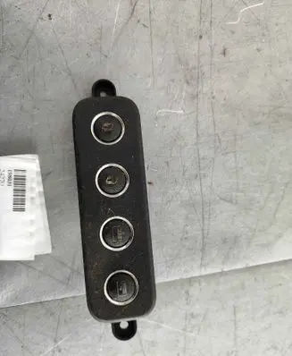 Maserati Quattroporte Other switches/knobs/shifts 198031