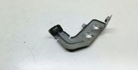 Fender mounting bracket