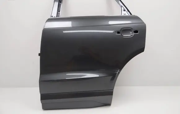 Audi Q3 8U Rear door 8U0833311D 2218283