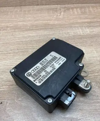 Audi A8 S8 D3 4E Battery control module 4E0915181 4E0910181 0199000006