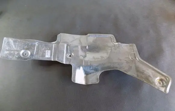 Volkswagen Phaeton Exhaust heat shield 3D0825642F