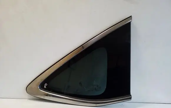 Honda CR-V Rear side window E643R00048