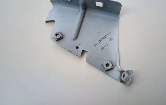 Renault Master III Fender mounting bracket 641C30003R 2613