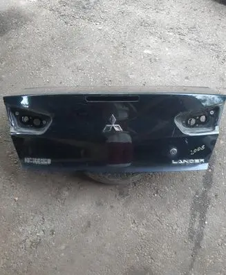 Mitsubishi Lancer VIII Tailgate/trunk/boot lid