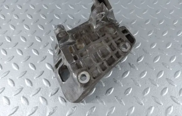 Generator/alternator bracket
