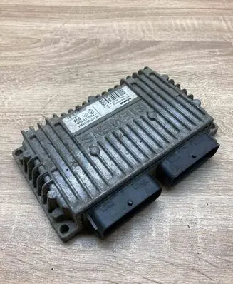 Renault Scenic I Engine control unit/module ECU HOM7700102904 7700110708