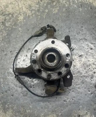 Opel Zafira B Front wheel hub