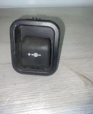 BMW X3 E83 12 V Socket (rear) 7040621