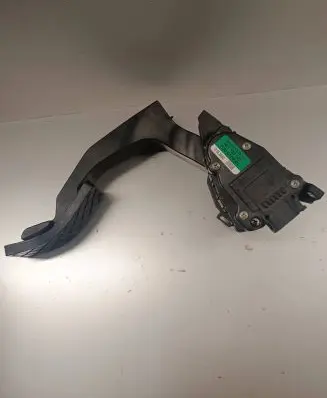 Audi A8 S8 D3 4E Accelerator throttle pedal 4E1723503 F30015601