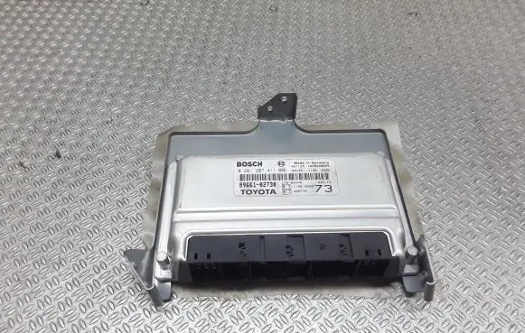 Toyota Corolla E120 E130 Engine control unit/module 0261207411 8966102730