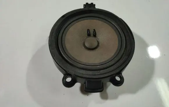 Mercedes-Benz Sprinter W906 Front door speaker