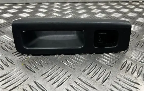 Volvo V50 Electric window control switch 8679478 3865 30773217