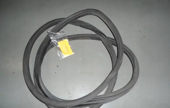 Hyundai Elantra VI Sliding door rubber seal 