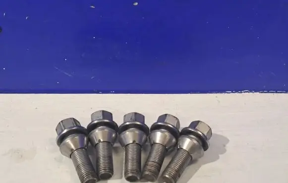 Polestar 2 Nuts/bolts 31439230