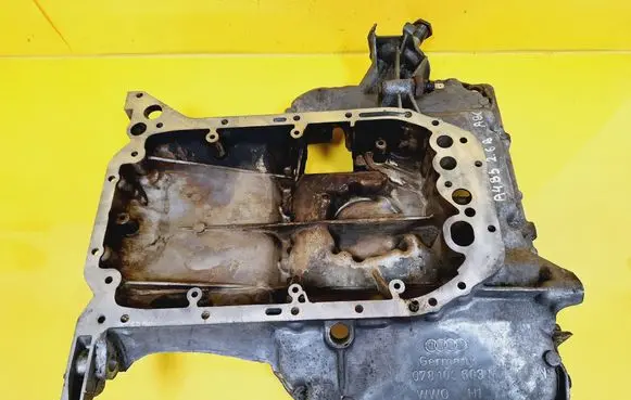 Audi A6 S6 C5 4B Oil sump 078103603M