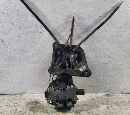 Chrysler Pacifica Sliding door lock 3041095 ARK0508966