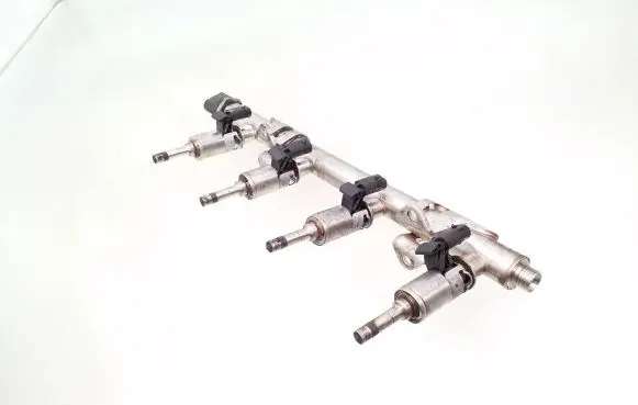 Audi A3 S3 8V Fuel injectors set 0261500354 04E133036A 04E133320D