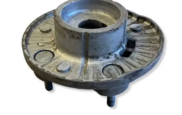 Maserati Ghibli Coil spring mount 06700018180