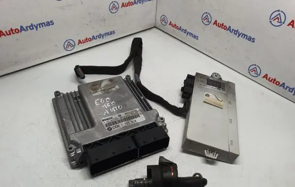 BMW 5 E60 E61 Engine ECU kit and lock set 7793210 13617793210 0281011224