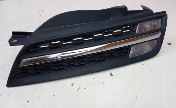 Nissan Micra Front indicator light ZB152L