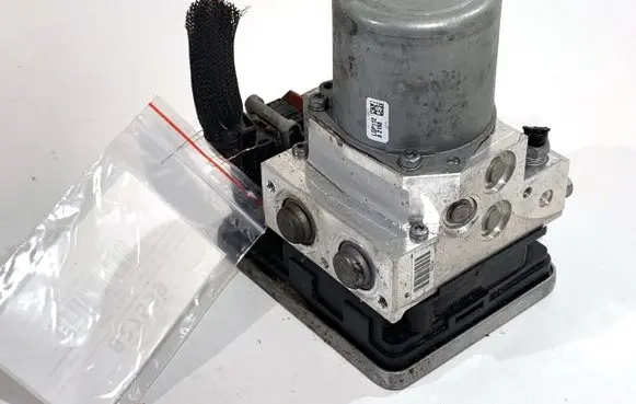 BMW 5 G30 G31 G38 ABS Pump 5A3EAB2