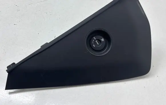 Nissan Qashqai Dashboard side end trim 68499JD000 68499JD20A