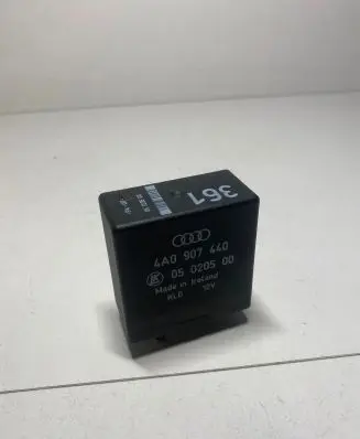 Seat Alhambra (Mk1) Window wiper interval relay 4A0907440 05020500