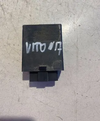 Mercedes-Benz Vito Viano W638 Window wiper relay A0004460027 60208001