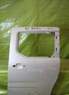 Peugeot Rifter Front door 000259