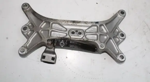 Maserati Ghibli Gearbox mounting bracket 