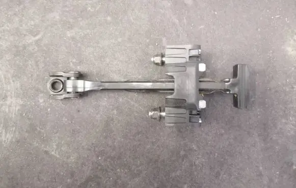 Volvo XC60 Front door check strap stopper 31298466