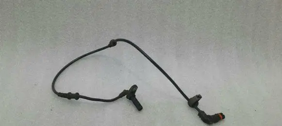 Mercedes-Benz CLS C218 X218 ABS brake wheel speed sensor A2125400117