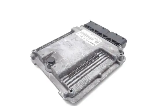 Volkswagen Golf VII Engine control unit/module 04L907309D 0281018498