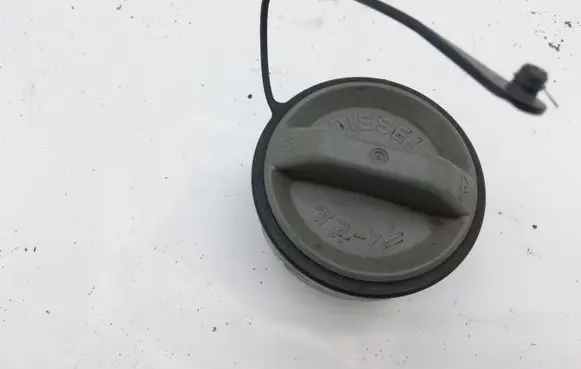 Toyota Corolla Verso E121 Fuel tank filler cap NOCODE