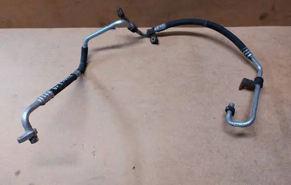Renault Megane III Air conditioning (A/C) pipe/hose 924900018R