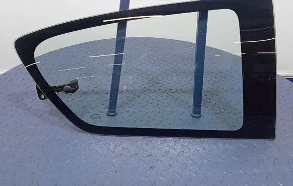 Toyota Aygo AB10 Rear door window glass 