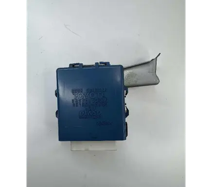 Toyota Yaris Door control unit/module 8598052051 0515003580