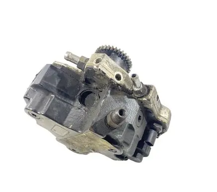 Mercedes-Benz E W212 Fuel injection high pressure pump A6420700801 0445010210