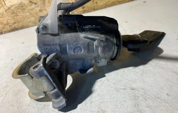 Toyota Auris 150 Ignition lock N0502638639