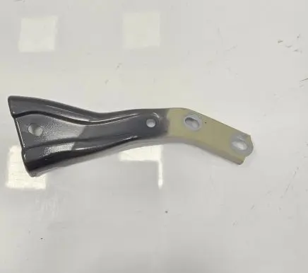 Fender mounting bracket